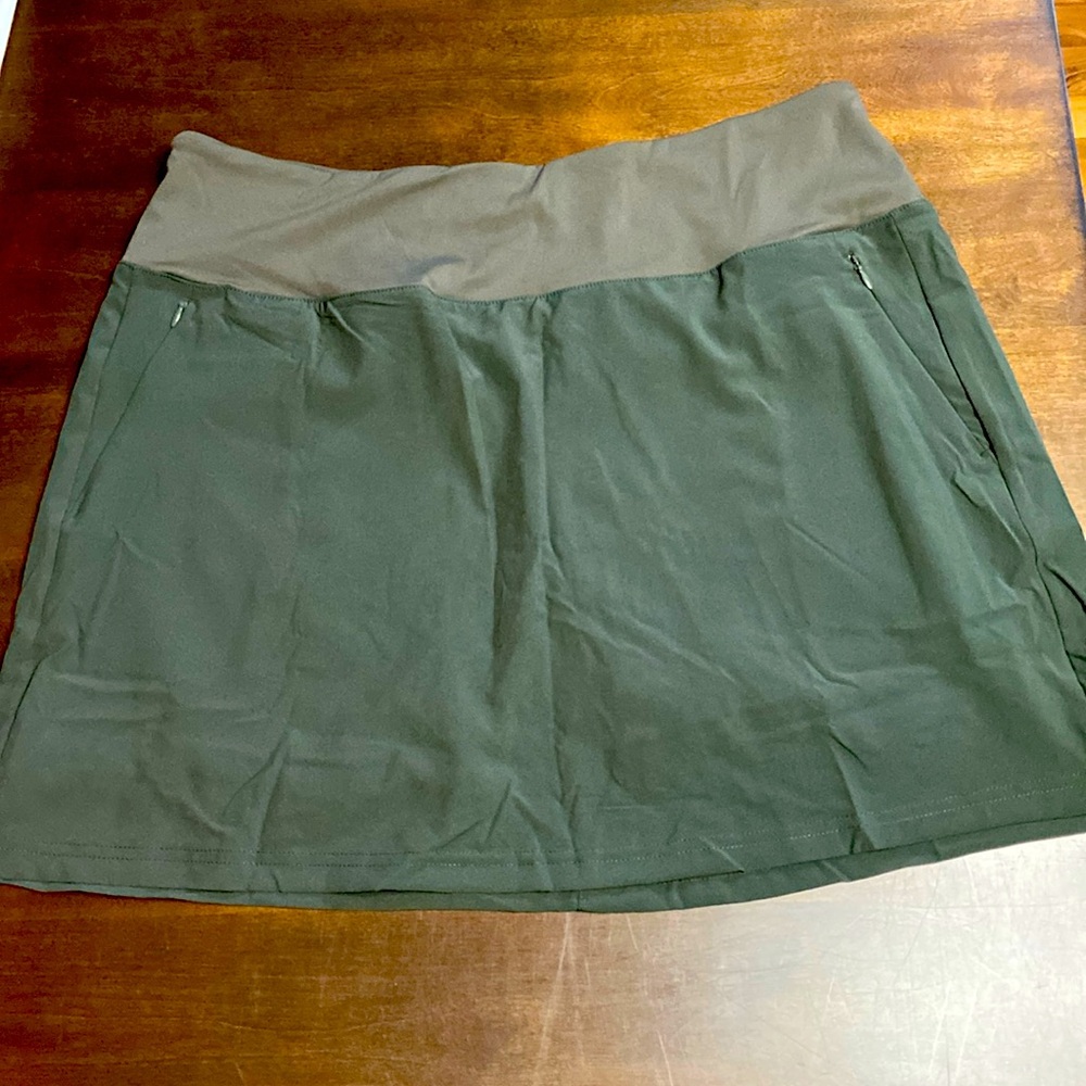 Gradual Ladies Skort Size XXL (fits like an XL)